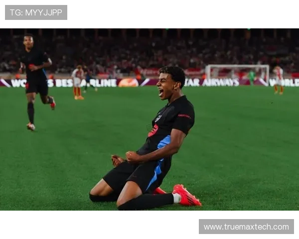 亚马尔破门造红牌主宰全场表现